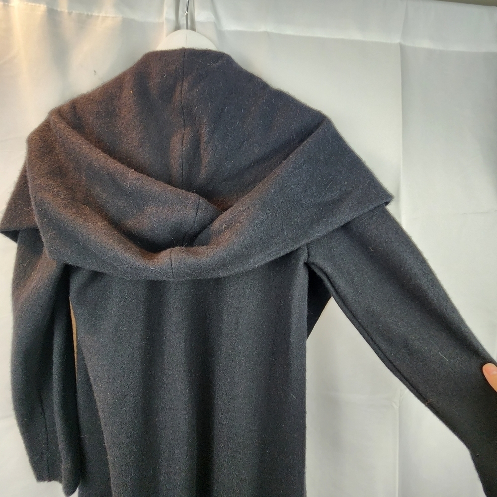 Designer wool coat size S in EUC - Picture 9 of 9